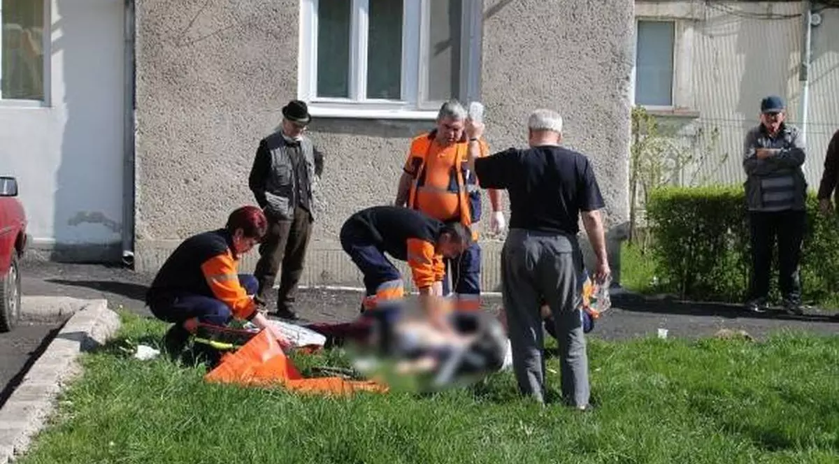 Tragedie! S-a aruncat de la etajul 4, cu o zi înainte de controlul medical la psihiatru