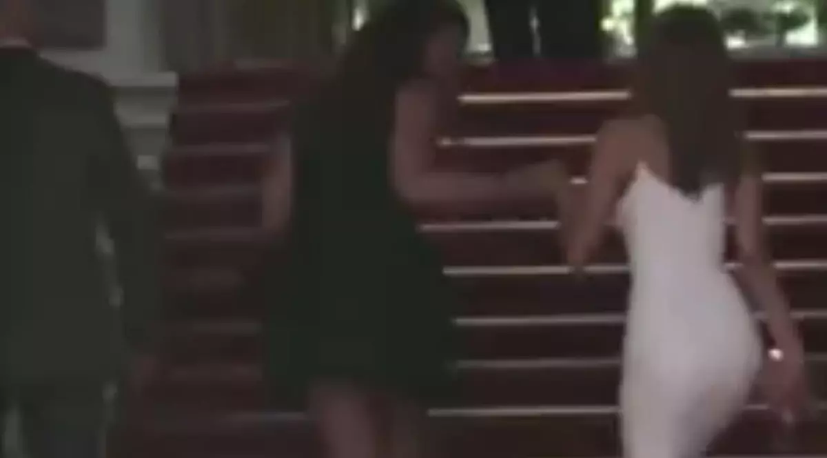 FUSTĂ STRÂMTĂ ŞI TOCURI? NU SUNT O IDEE PREA BUNĂ! Iată ce ţi se poate ÎNTÂMPLA! VIDEO