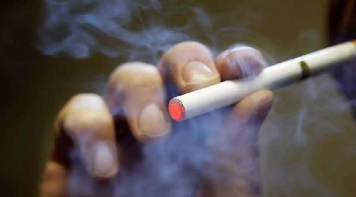 STUDIU INCREDIBIL! Ţigările electronice mai TOXICE decât cele clasice