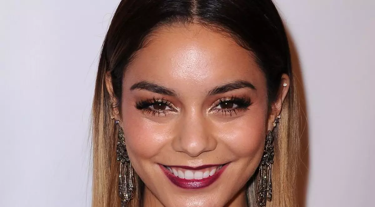 Nici ele nu lipsesc! Poze cu Kim Kardashian şi Vanessa Hudgens GOALE au apărut în scandalul fotografiilor furate