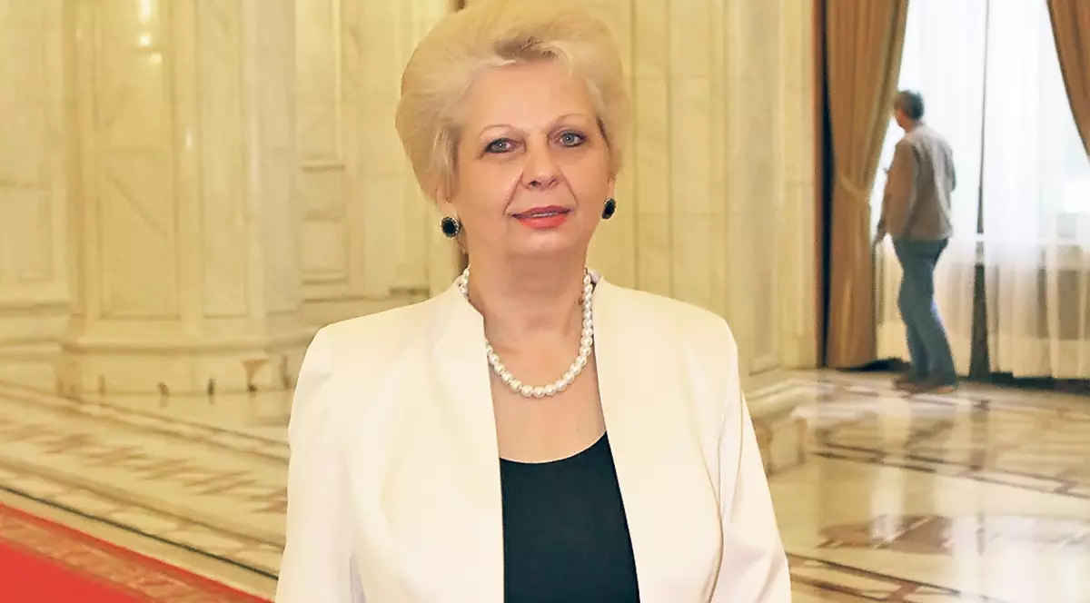 Cine este Doina Pană