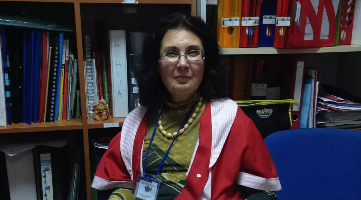 Tratează copiii învăţându-i carte