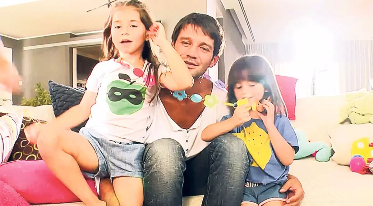 Care este prețul soților Chivu? Iată pentru cât și-au "vândut" casa și copiii