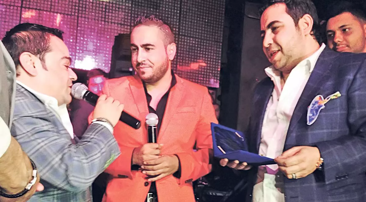 De la naşu’, fără număr! Adrian Minune şi-a ales un alt manelist de suflet chiar de ziua finului Salam