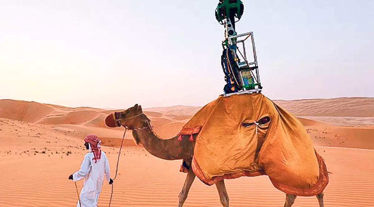 Google Street View cu cămila prin deşert