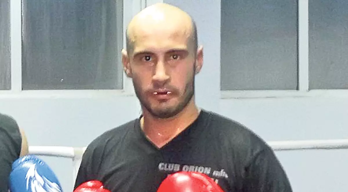 EXCLUSIV LIBERTATEA | Motociclistul provocat la luptă îi promite măcel în ring lui Badea: «Abia aştept să-mi intre în pumni! Îl fac KO!»