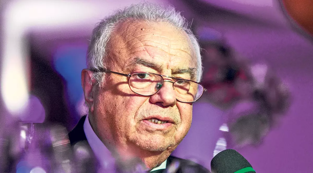 Vai de tata-socru! Nora lui Arşinel, executată silit în şase dosare