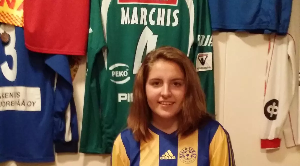 Căpitanul naționalei feminine a Finlandei e o româncă de 14 ani!