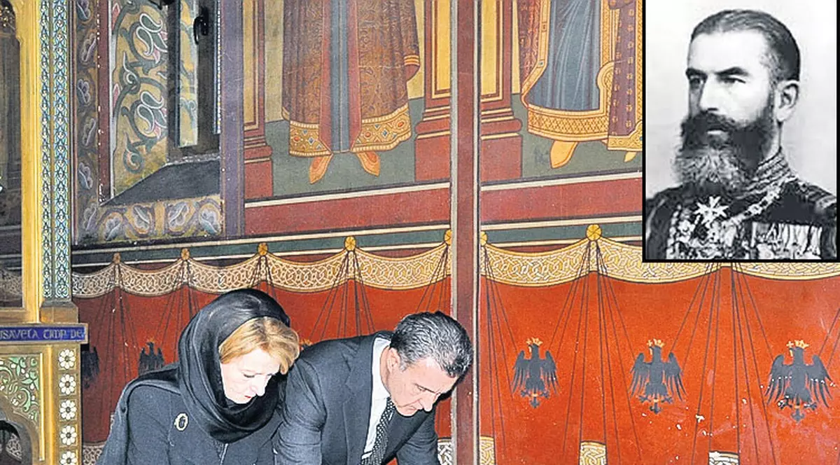 S-au recules la mormântul regelui Carol I