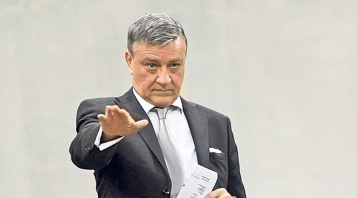 Mircea Sandu, fostul şef al FRF, la împlinirea a 62 de ani: «Am făcut umbră pământului cu folos»