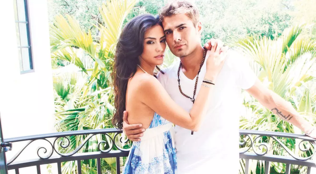 EXCLUSIV | Despărţiţi, dar împreună! Adrian Mutu şi Consuelo nu mai formează un cuplu, dar nici nu divorţează