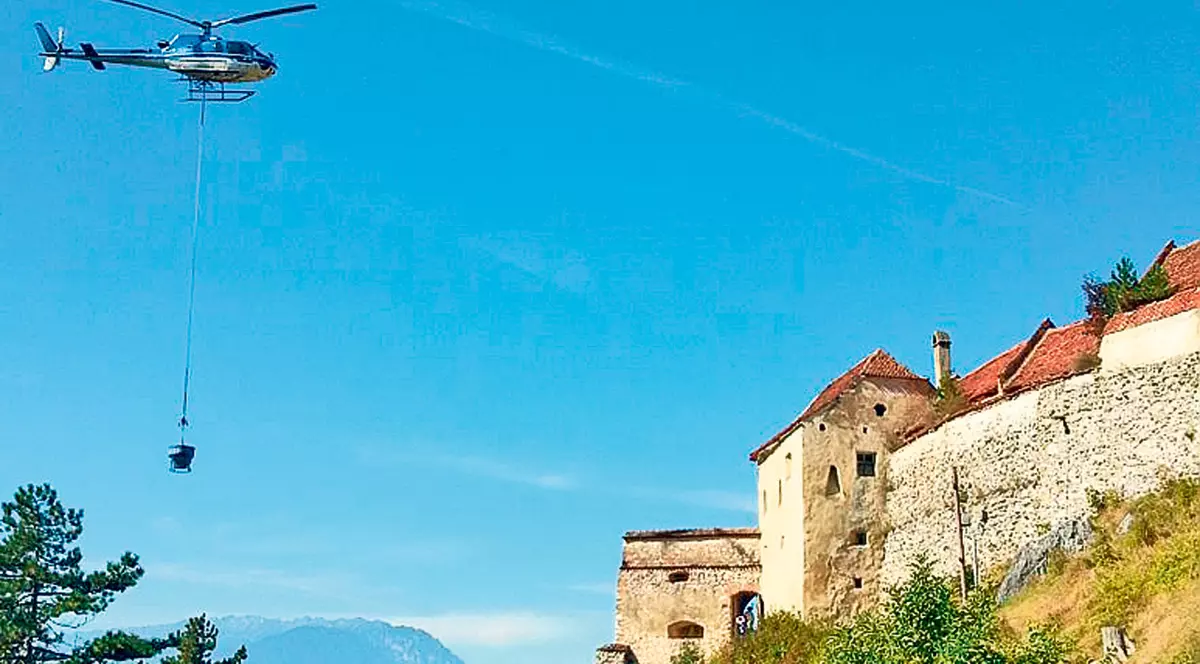 Au turnat betoane cu elicopterul