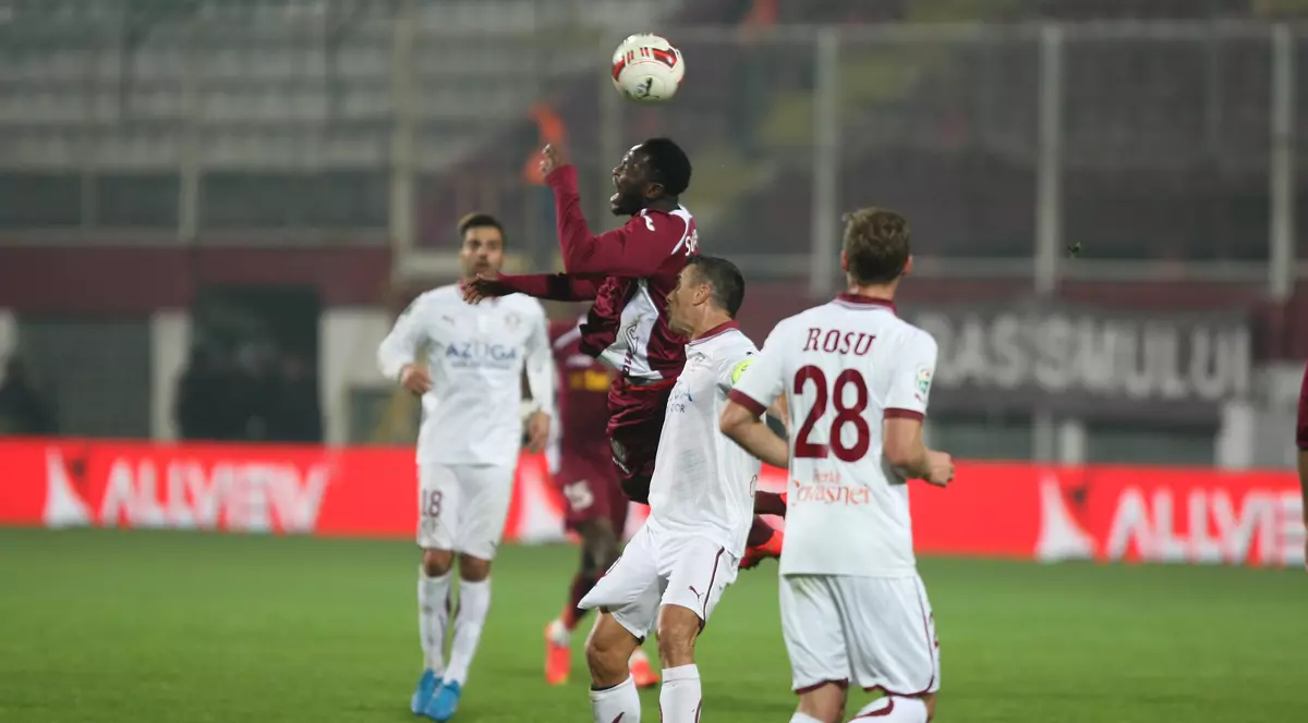 VIDEO/ Liga I: CFR Cluj - CS U Craiova 0-0. ^Derby pentru Europa