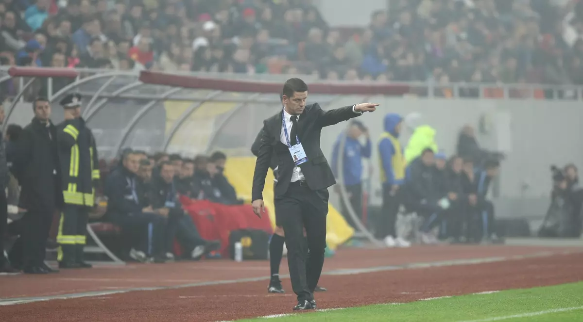 Flavius Stoican a lăsat în afara lotului trei titulari pentru partida de la Brașov!