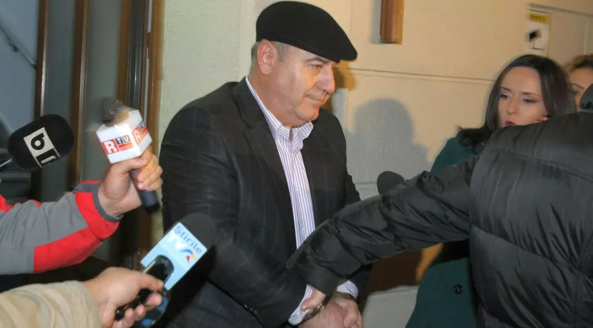 ”Sfânta Treime” a șpăgilor, în fața verdictului în Dosarul “Microsoft”.  „Niro”, Cocoș și „Pinalti” au de dat 20 milioane de euro