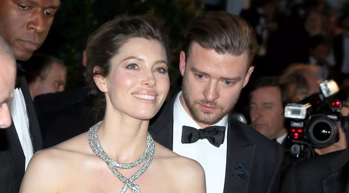 Jessica Biel este însărcinată? Fotografiile care o dau de gol pe actriţă