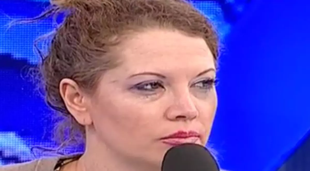 Oana Lis E DISTRUSĂ! Viorel A LOVIT-o ÎN MIJLOCUL STRĂZII | IMAGINI INCREDIBILE