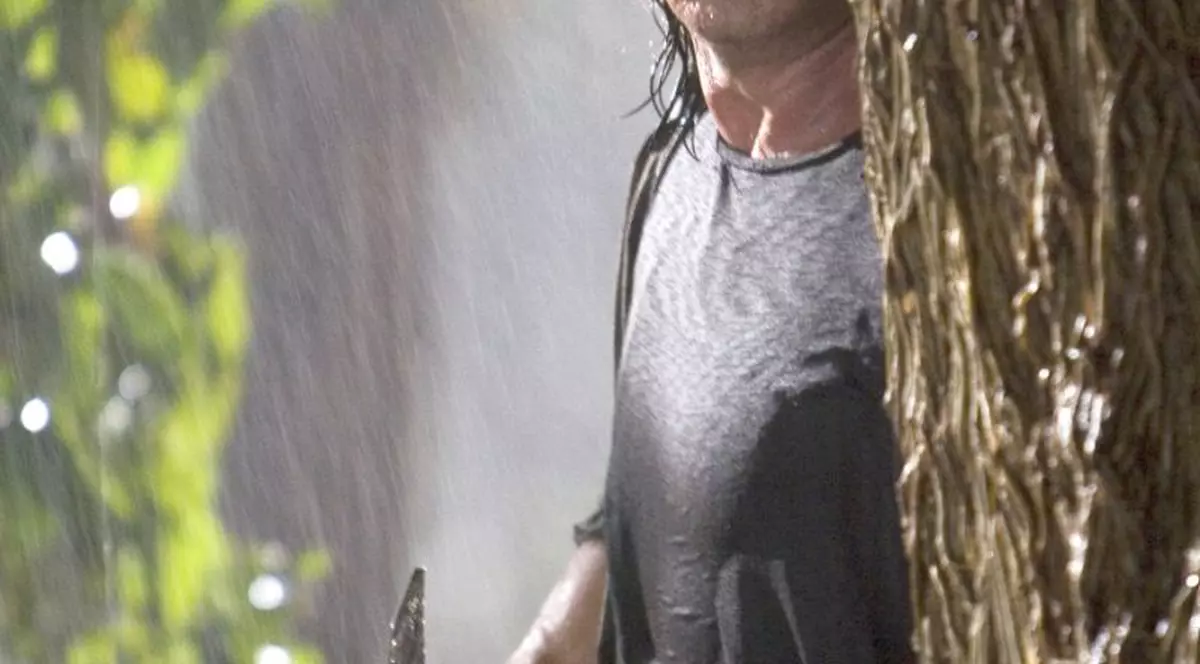 ”Rambo” de Suceava! A atacat 6 poliţişti cu un spray lacrimogen, un cuţit şi două coase