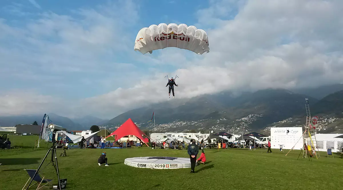 Avem un vicecampion mondial la aterizare la punct fix. Cine a reușit performanța