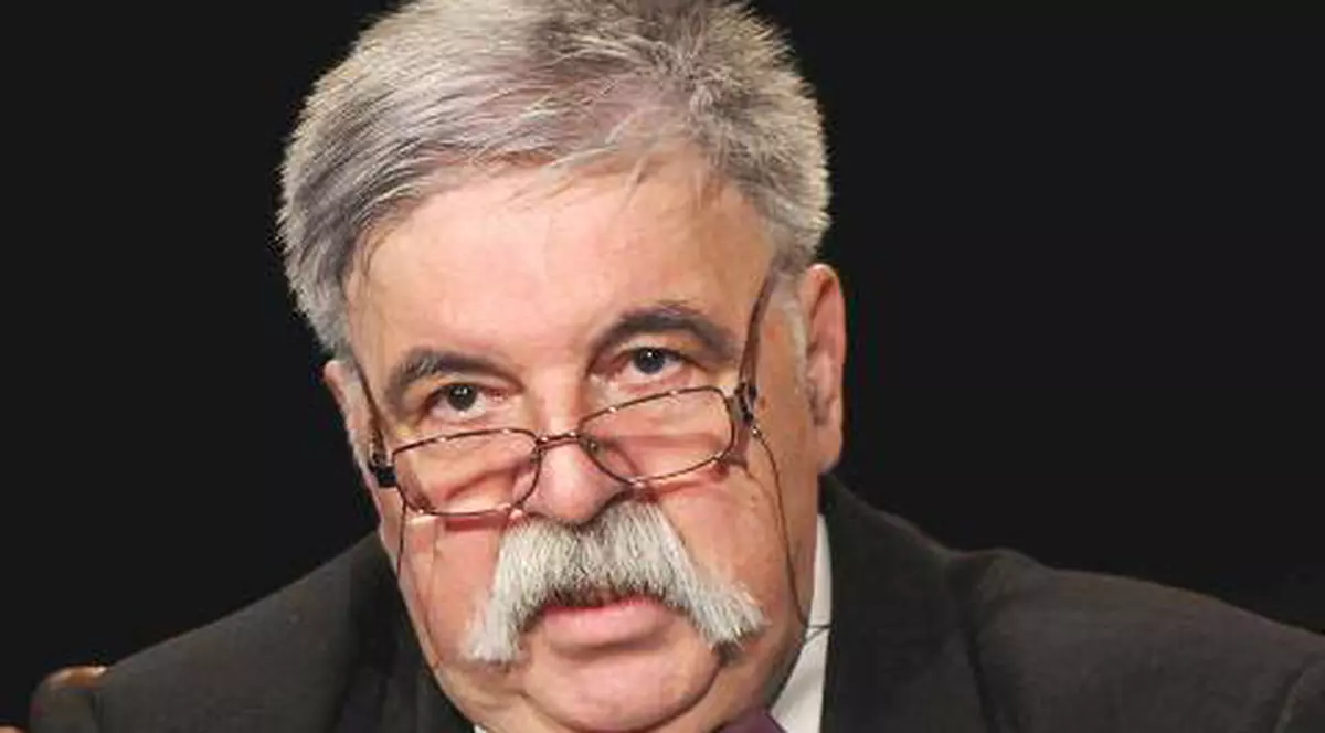 Trupul neînsufleţit al PSIHIATRULUI Florin Tudose, depus la capela cimitirului Bellu