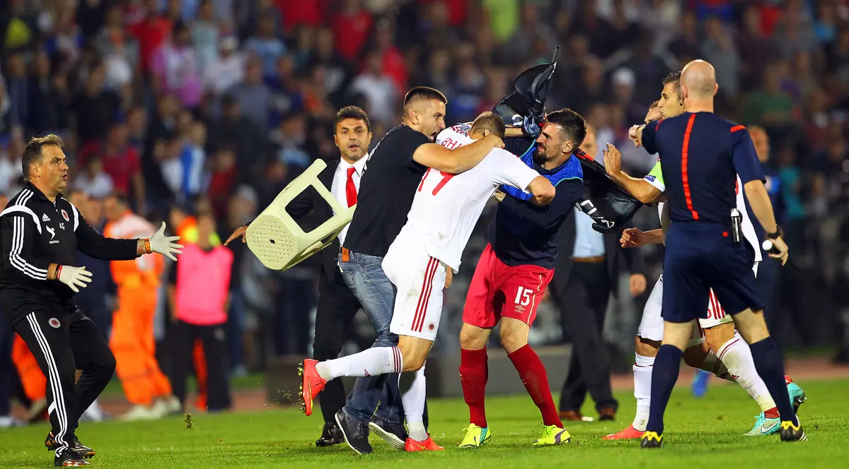 DECIZIE UEFA: Serbia a câştigat cu 3-0 meciul cu Albania! Alte sancţiuni