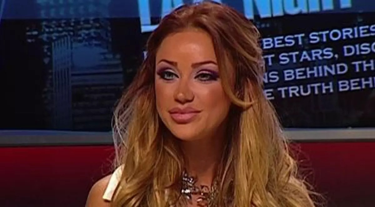 MIŞTO pe FAŢĂ! GESTUL cu care DRĂGUŞANCA a LUAT-O PESTE PICIOR pe IULIA ALBU!