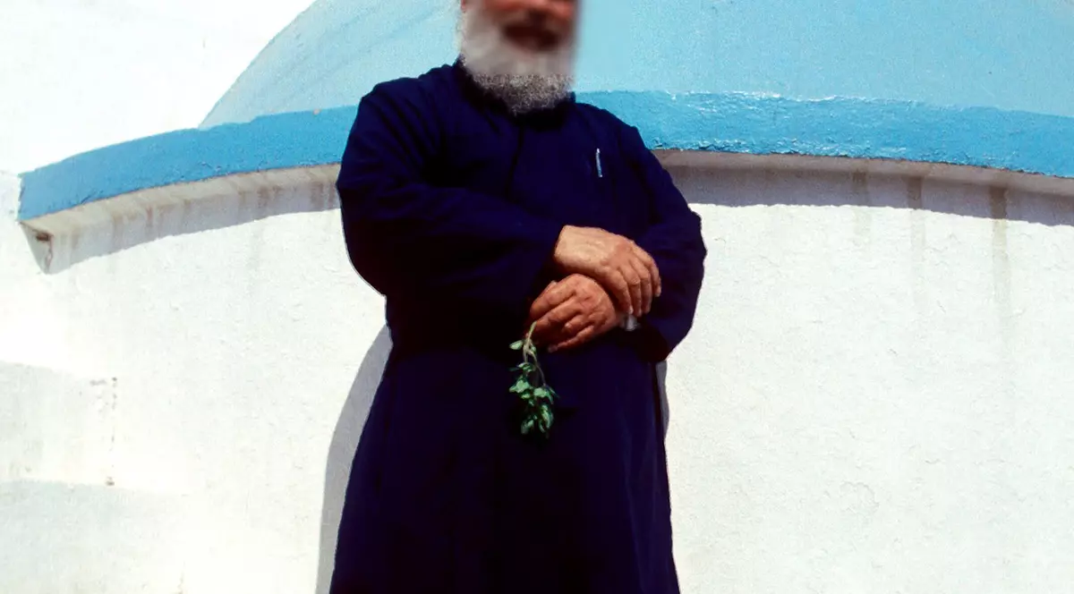 ATENȚIE! Hoți de buzunare, DEGHIZAȚI în CĂLUGĂRI. Ce au pățit PELERINII care au venit pe Dealul Mitropoliei