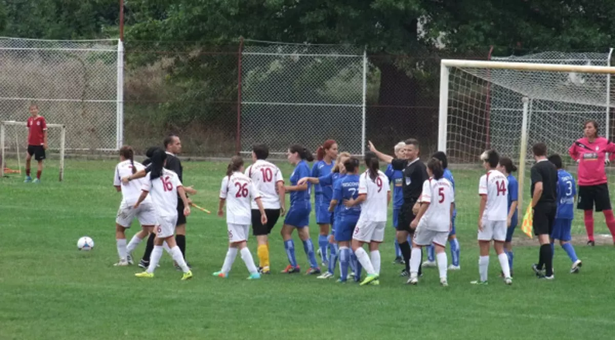 Fotbal feminin. Finala Cupei României, disputată de două echipe din Ardeal. Scor-fluviu în semifinale: 26-0!