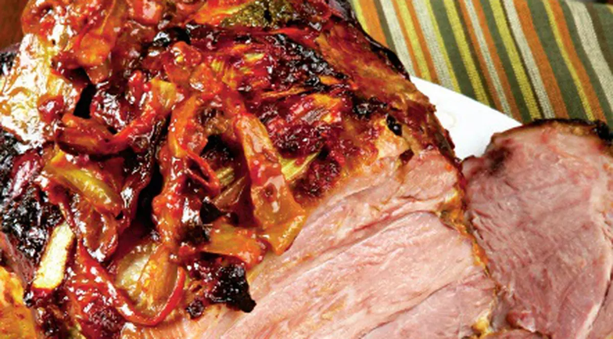 Ministerul Sănătății ne învață ce să băgăm în gură: carne, trei porții pe zi! 