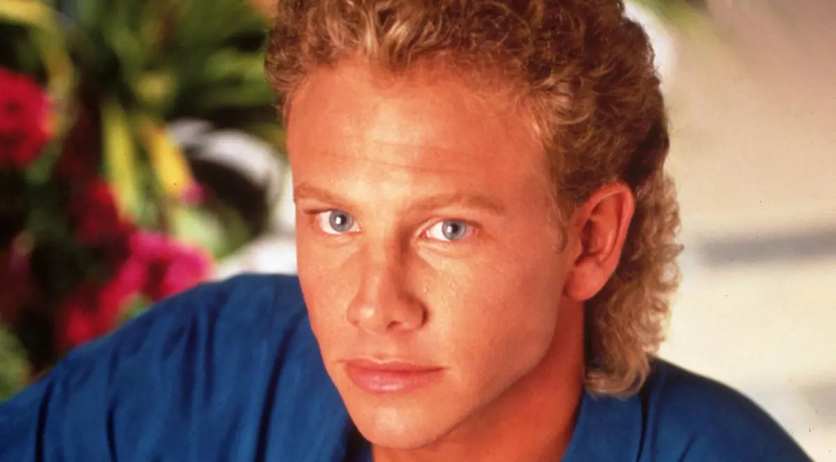 ADOLESCENTUL STEVE din "BEVERLY HILLS 90210" e astăzi BĂRBAT în TOATĂ REGULA, AŞEZAT la CASA LUI! Are două FETIŢE ADORABILE! | FOTO