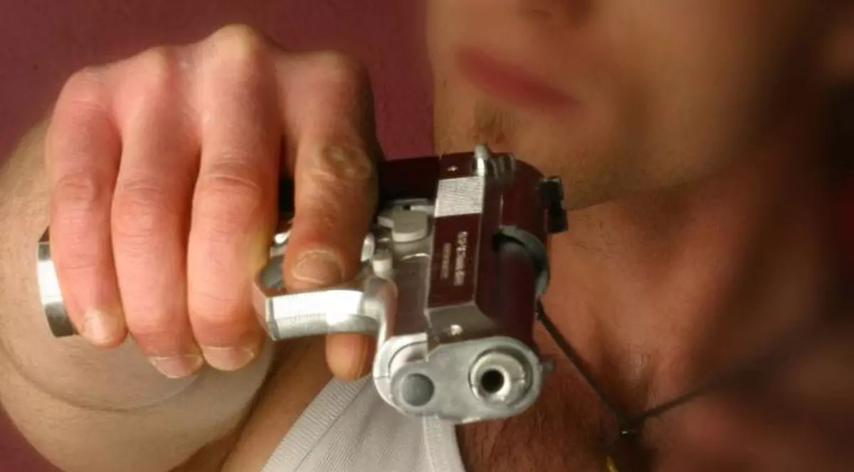 Hoţ măcinat de remuşcări! Ce a făcut după ce a jefuit o benzinărie