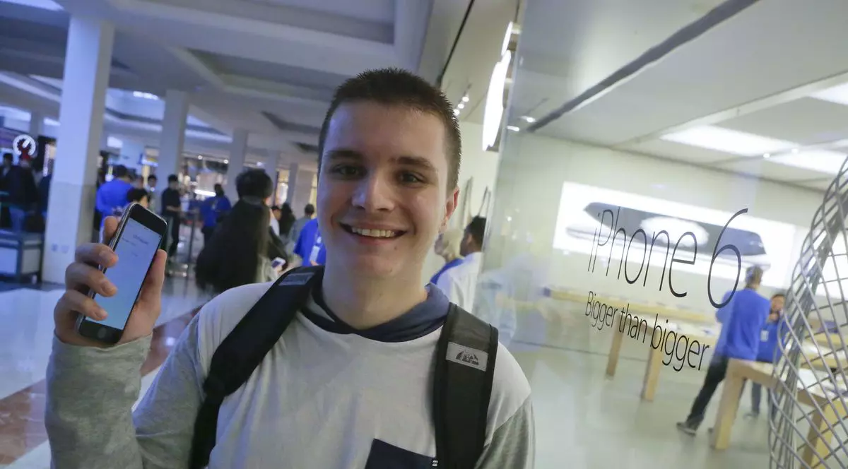 Află cum poţi să stai pe Internet pe telefon, FĂRĂ să ai Internet 