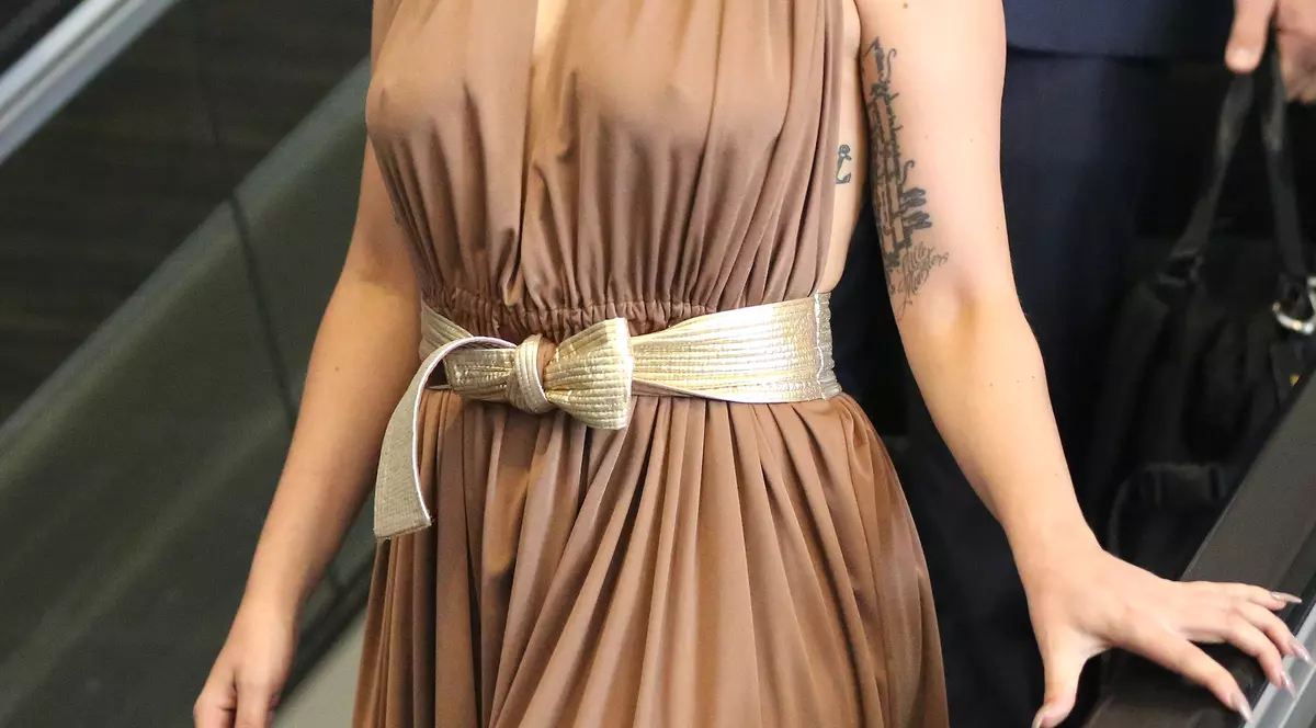 Lady Gaga, GEST SCÂRBOS, PE AEROPORT! Vedeta I-A ORIPILAT PE TOŢI | FOTO ÎN ARTICOL