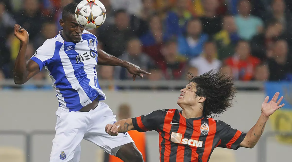 VIDEO / Ghinion teribil pentru Lucescu. Şahtior, egalată în prelungiri de Porto!