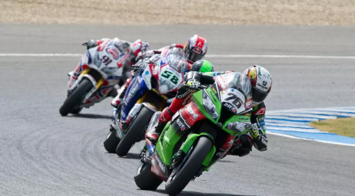 MOTOCICLISM: Patru piloţi îşi fac debutul la clasa regină!