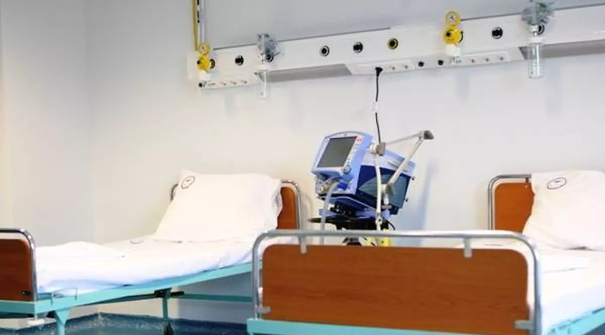 De necrezut! Un elev din Iaşi a testat SPRAY-UL LACRIMOGEN la şcoală! 18 colegi au ajuns la SPITAL!