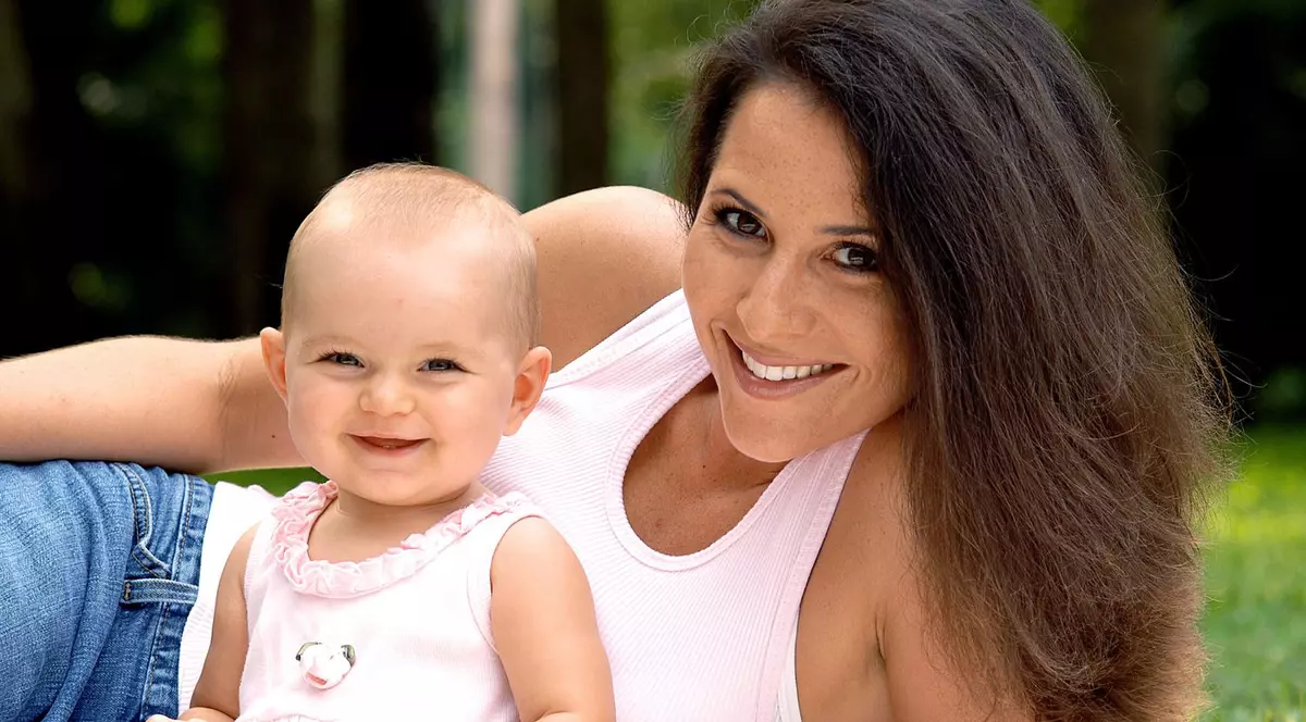 Cercetătorii britanici LOVESC DIN NOU! Un nou STUDIU arată că BEBELUŞII ar PUTEA SEMĂNA cu foştii iubiţi ai MAMEI