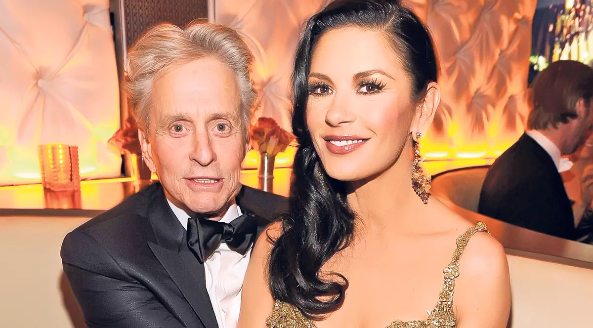 Divorţ de 300.000.000 $! Douglas şi Zeta-Jones nu se mai suportă. Iar!