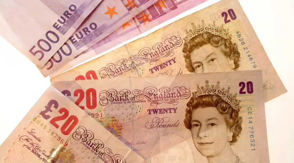 Fiecare cetățean britanic ar putea primi 10.000 de lire de la stat