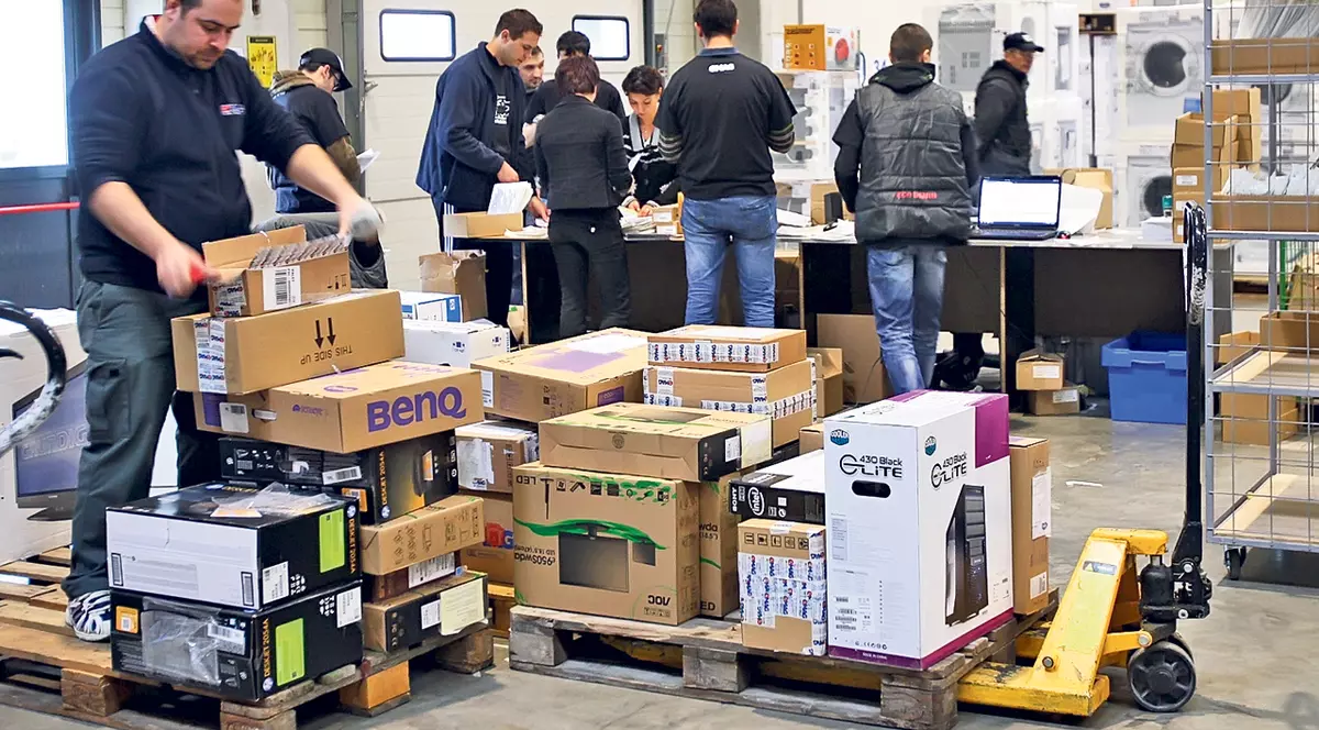 Vinerea albă a profiturilor! Comercianţii pregătesc al doilea val de reduceri