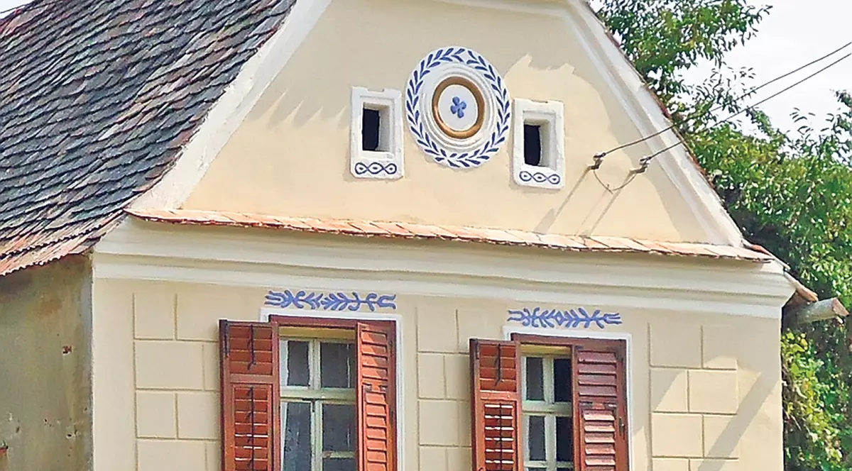 Cum faci rost de bani să-ţi renovezi casa de la ţară