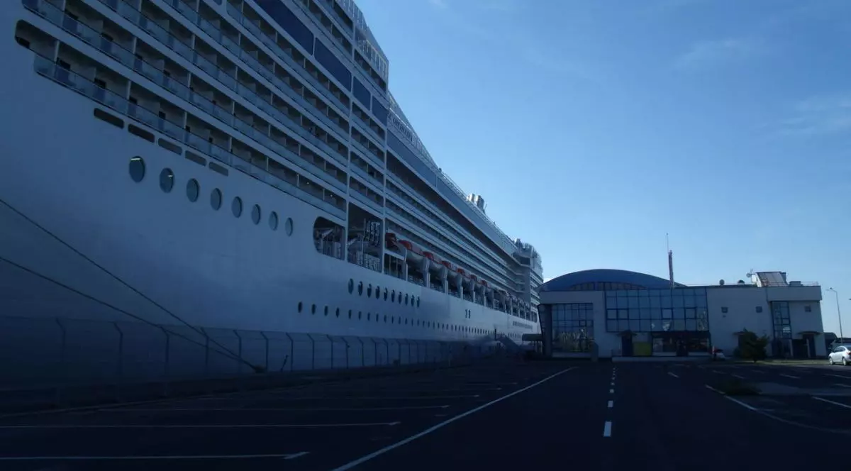 ACCIDENT la CONSTANȚA! DOUĂ NAVE s-au CIOCNIT în PORT!
