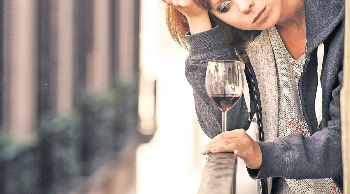 Guvernul a făcut calculele: Viciile nu se mai ieftinesc!