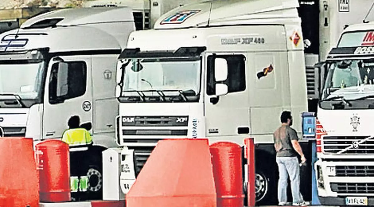 Premieră: Card de proximitate cu cip pentru carburant