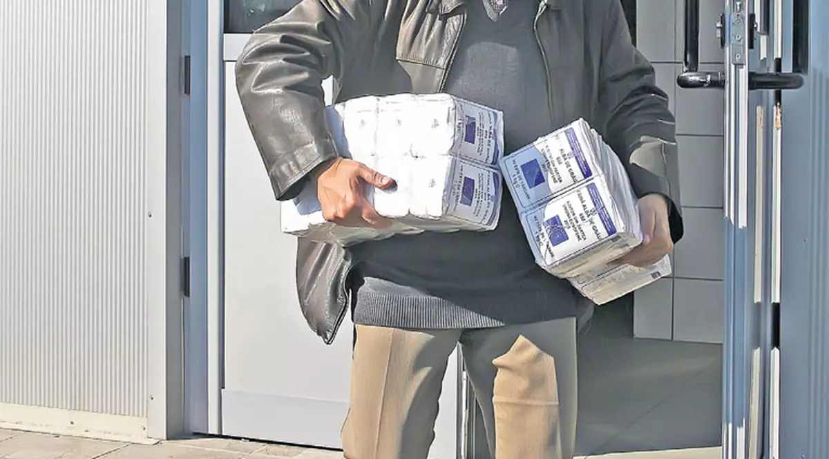 Cine primește ajutoare alimentare de la UE. De unde și cum pot fi ridicate