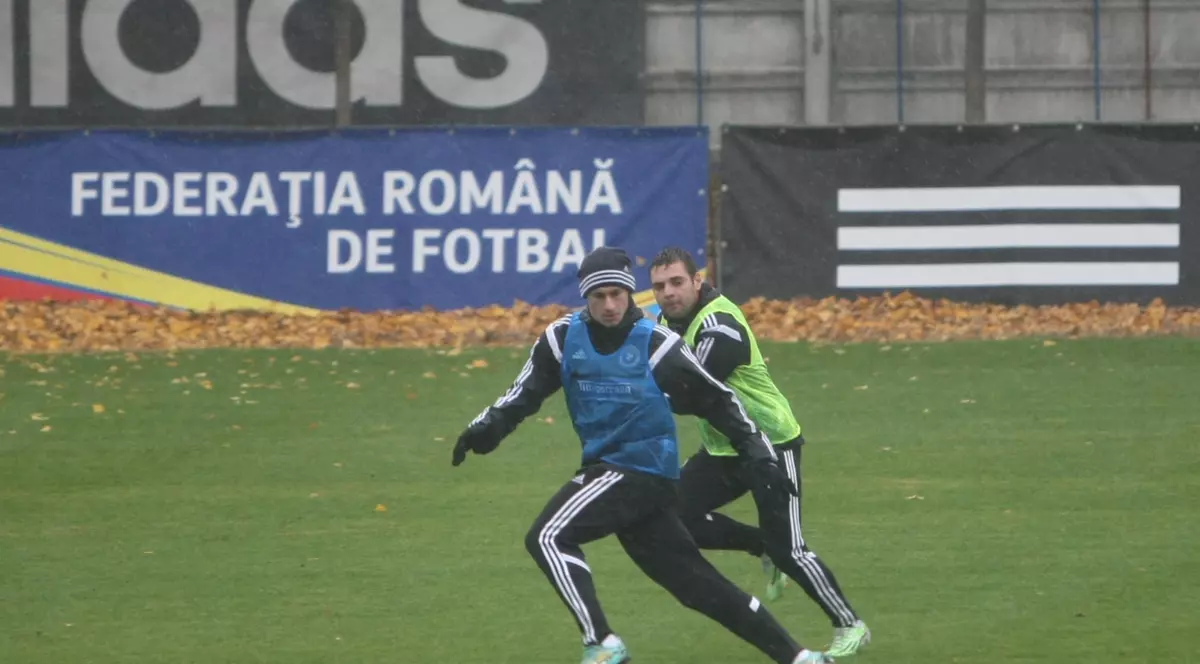 Iordănescu a anunțat stranierii pentru meciurile cu Lituania și cu Spania! ^Surpriza vine de pe banda stângă. Lipseşte Budescu