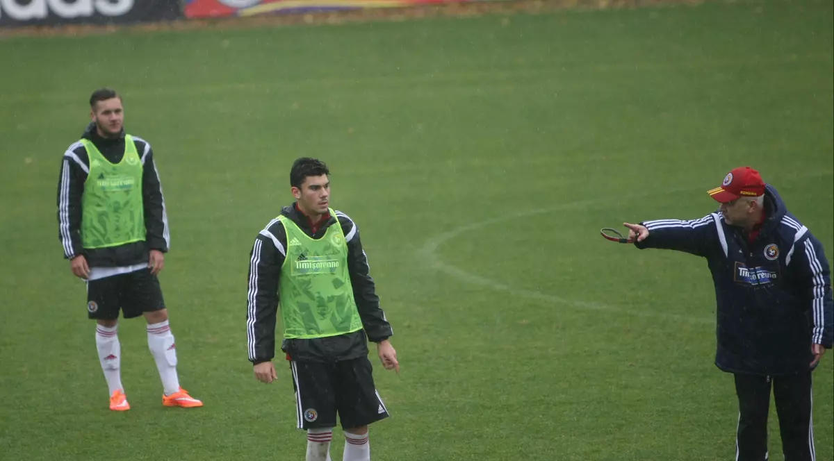 AMICAL / ROMÂNIA - DANEMARCA. Roman, în gura Generalului