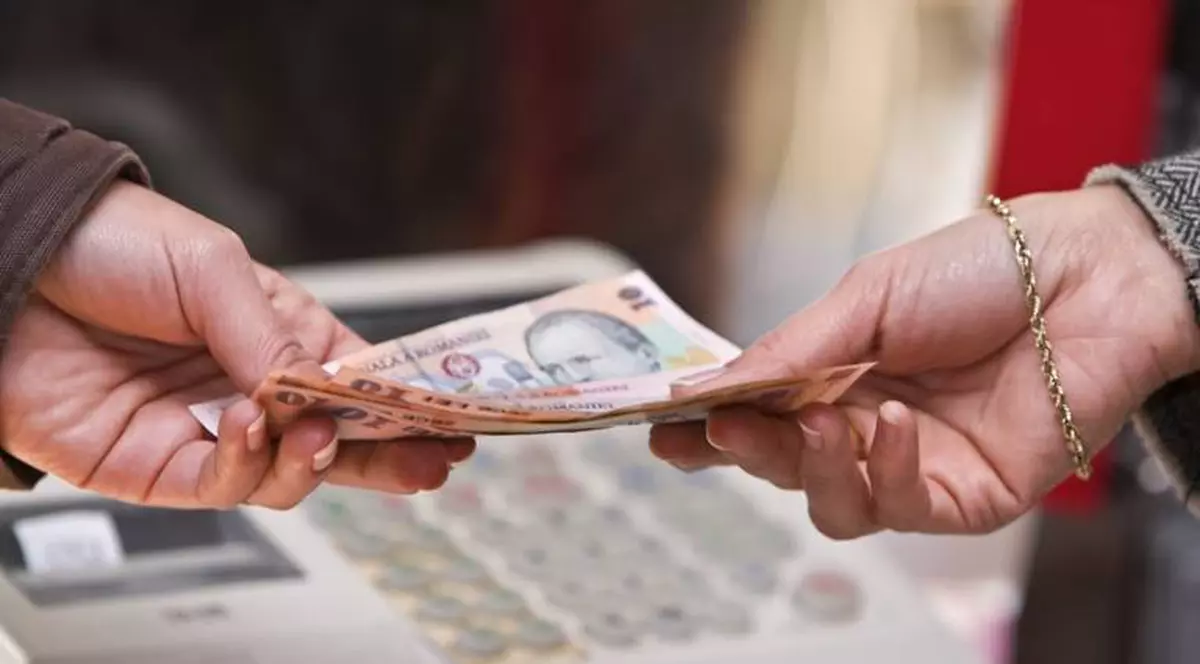 Al 13-lea SALARIU, UN VIS FRUMOS? Cine ARE NOROC ANUL ACESTA?