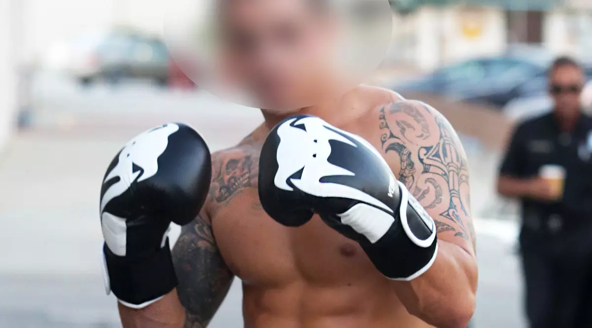 Cu ce te alegi dacă TE IUBEŞTI cu O DIVĂ CELEBRĂ! UITE CUM A AJUNS un fost PRIETEN al unei VEDETE! FOTO