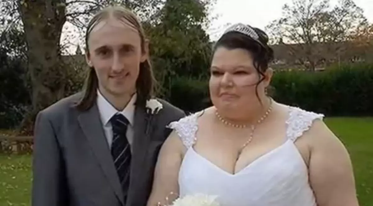 VAI DE CAPUL LUI! A luat-o de NEVASTĂ pe CEA MAI GELOASĂ FEMEIE DIN LUME